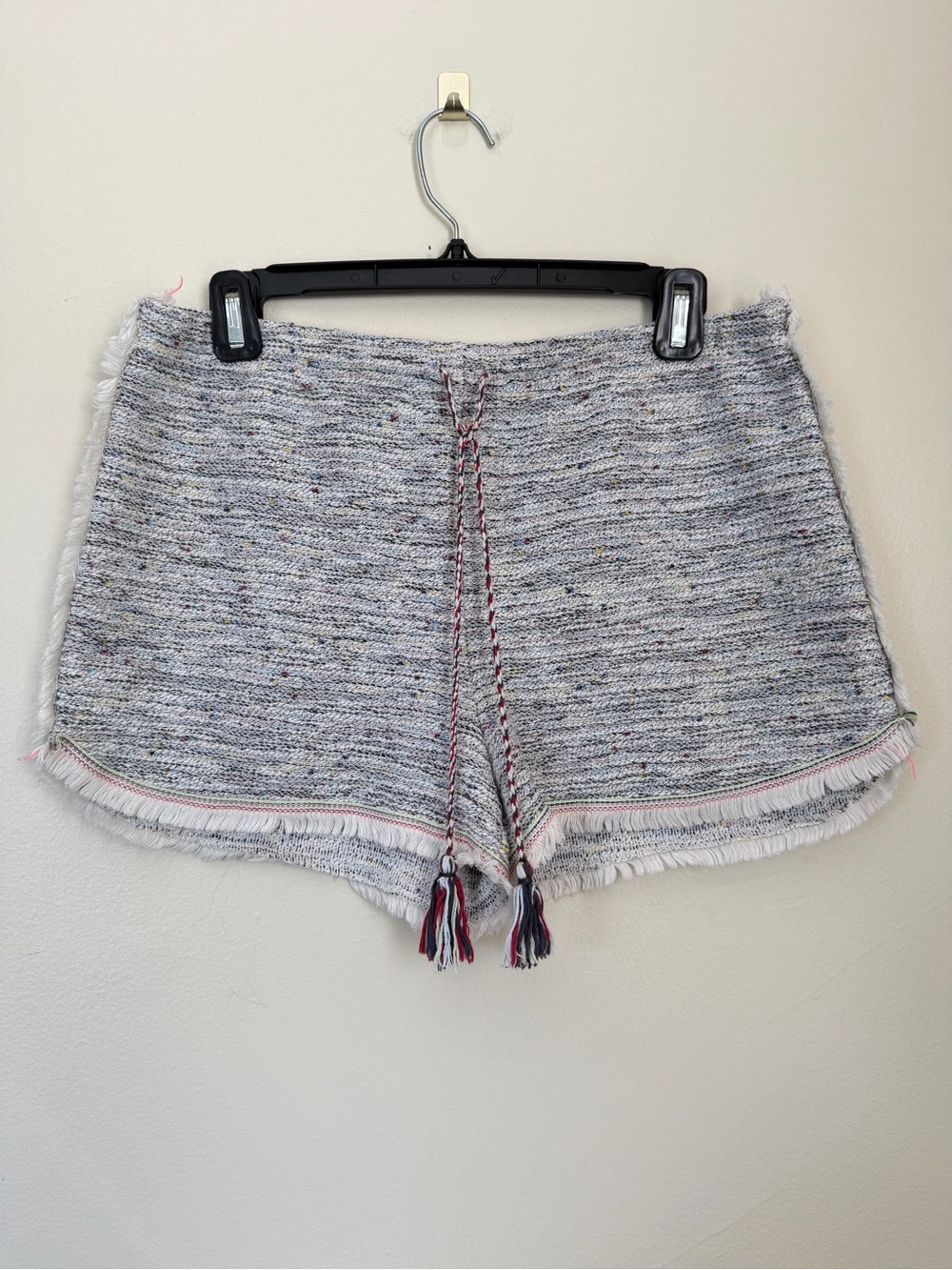 Chelsea & Violet Heathered Gray Knit Boho Fringe Shorts Tassel Tie Medium